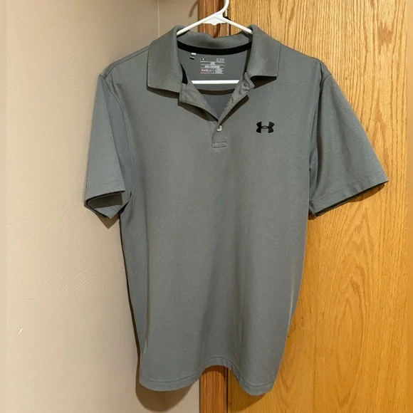 Under Armour Gray Loose Fit Polo Shirt. Men’s Small. - Picture 2 of 4